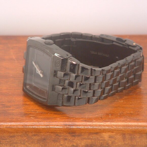 Pre-Owned Women‘s Rip Curl Midnight Berlin A2118G Date Watch - Picture 2 of 6